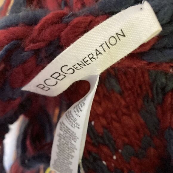 BCBGeneration New Fringe Neck 🧣 - Picture 4 of 13